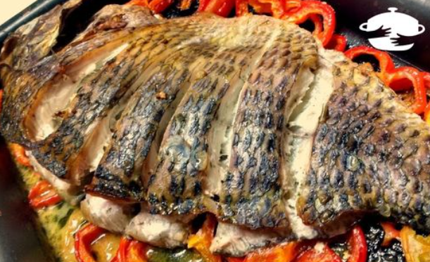 Tilápia assada no forno deliciosa e fácil de fazer