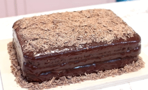 Bolo De Chocolate Molhadinho Dos Sonhos! Econômico E Sem Confeitar !!