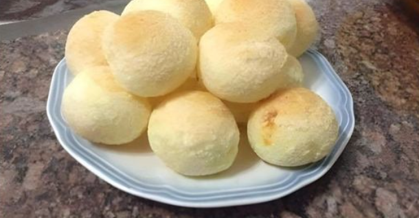 Pão de Queijo de Liquidificador – Pronto em Minutos e Sempre Fofinho