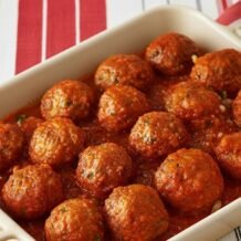 Almôndegas Tradicionais Suculentas: A Receita Perfeita para Macarrão e Arroz