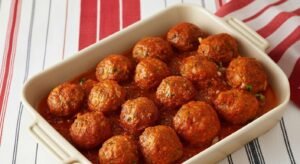 Almôndegas Tradicionais Suculentas: A Receita Perfeita para Macarrão e Arroz