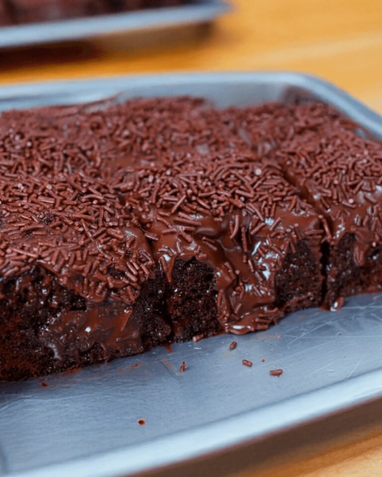 Bolo de Chocolate Fácil e Úmido: Receita Clássica e Irresistível